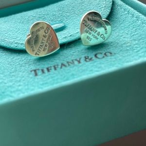 TIFFANY AND CO - Return To Tiffany Sterling Silver Heart Tag Stud Earrings-Large